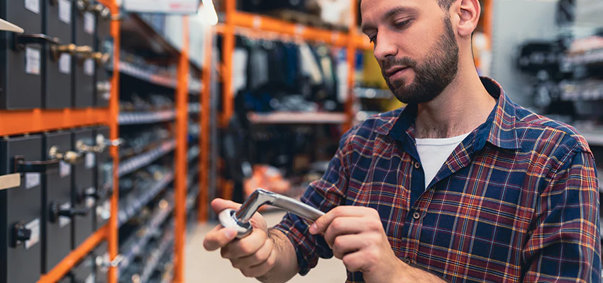 Locksmith For Retail Stores Lockout Services in Harvey, Illinois